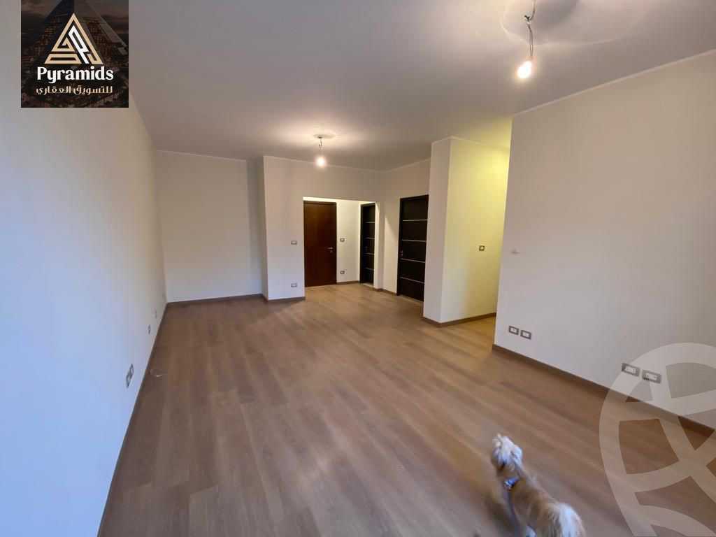 https://aqarmap.com.eg/en/listing/6389511-for-rent-cairo-el-sheikh-zayed-city-compounds-kmbwnd-wyst-twn-swdyk