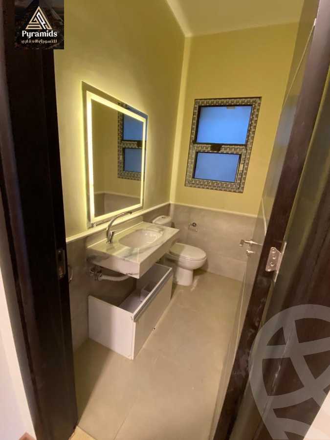 https://aqarmap.com.eg/en/listing/6389511-for-rent-cairo-el-sheikh-zayed-city-compounds-kmbwnd-wyst-twn-swdyk