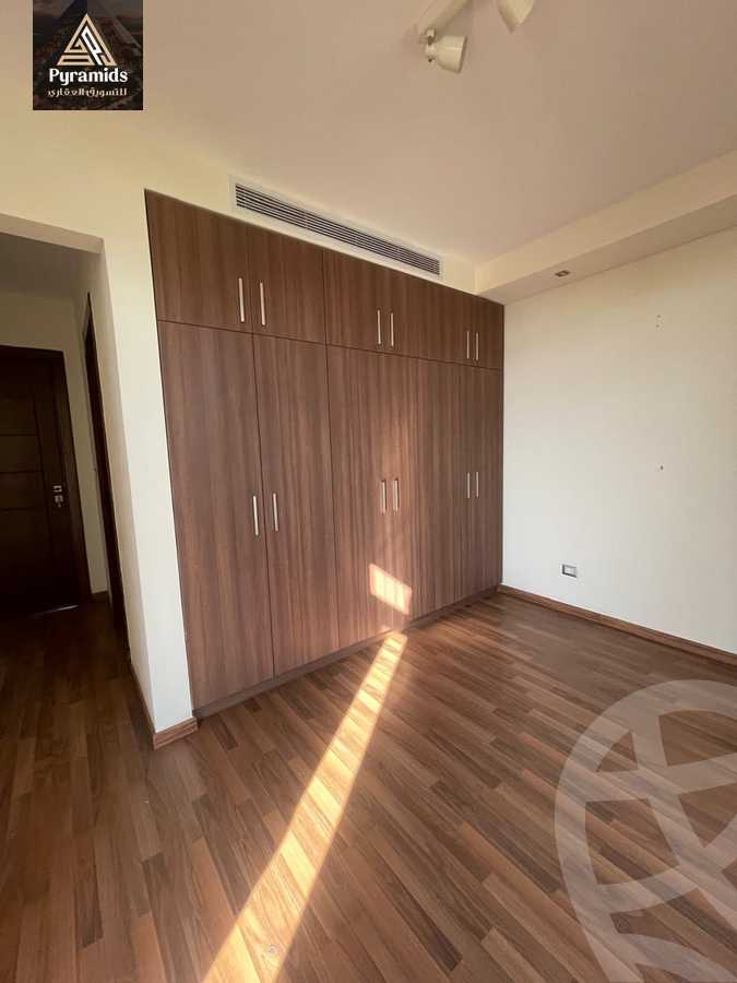 https://aqarmap.com.eg/ar/listing/6551289-for-rent-cairo-el-sheikh-zayed-city-compounds-kmbwnd-ljry-swdyk