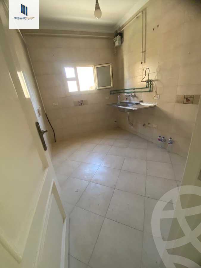 https://aqarmap.com.eg/en/listing/4117687-for-rent-cairo-6th-of-october-featured-neighborhood-el-motamayez-neighborhood-abd-el-moneim-riad-st