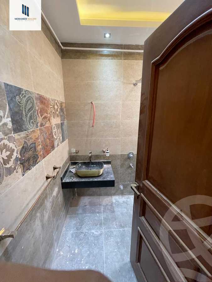 https://aqarmap.com.eg/ar/listing/4130865-for-rent-cairo-6th-of-october-featured-neighborhood-sixth-touristic-village-al-wageh-street