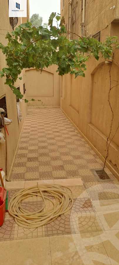 https://aqarmap.com.eg/ar/listing/4344671-for-sale-cairo-6th-of-october-el-ahyaa-neighborhood-1st-al-maahad-from-al-sentral-st