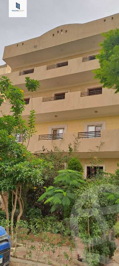 https://aqarmap.com.eg/ar/listing/4344671-for-sale-cairo-6th-of-october-el-ahyaa-neighborhood-1st-al-maahad-from-al-sentral-st