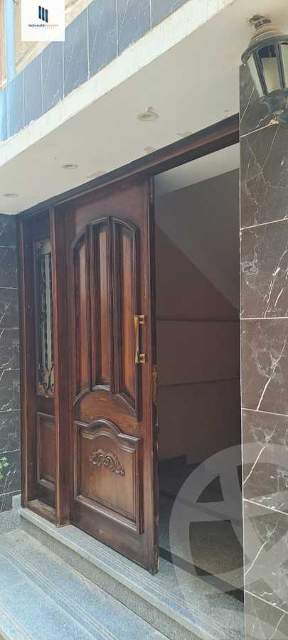 https://aqarmap.com.eg/ar/listing/4344671-for-sale-cairo-6th-of-october-el-ahyaa-neighborhood-1st-al-maahad-from-al-sentral-st