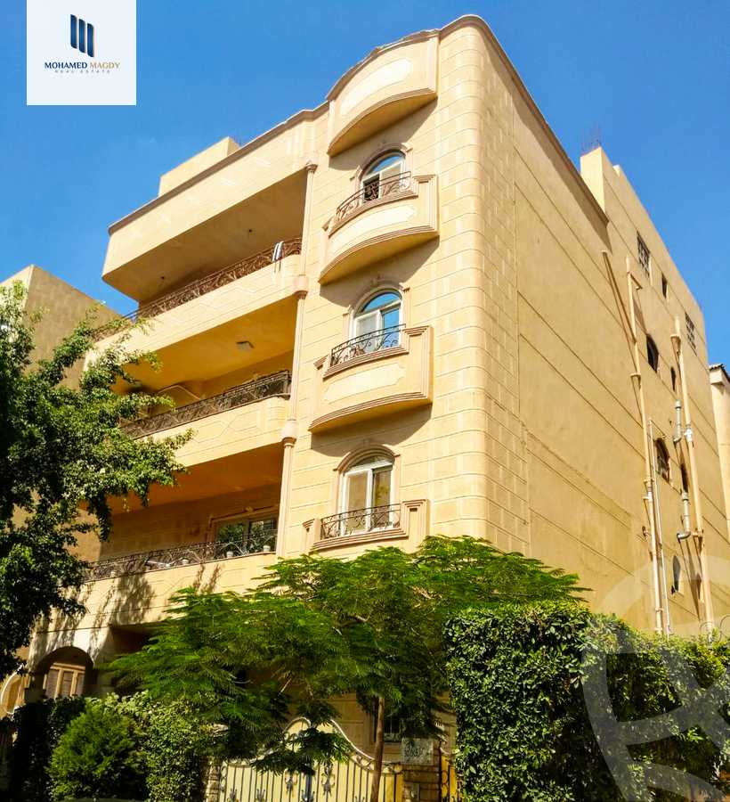 https://aqarmap.com.eg/ar/listing/5686659-for-sale-cairo-6th-of-october-el-ahyaa-neighborhood-1st-al-maahad