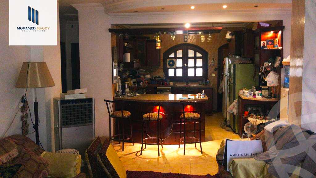 https://aqarmap.com.eg/ar/listing/5686693-for-sale-cairo-6th-of-october-el-ahyaa-neighborhood-1st-al-maahad