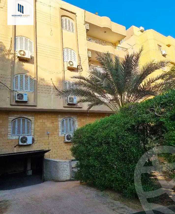 https://aqarmap.com.eg/en/listing/5686729-for-sale-cairo-6th-of-october-el-ahyaa-neighborhood-1st-al-maahad