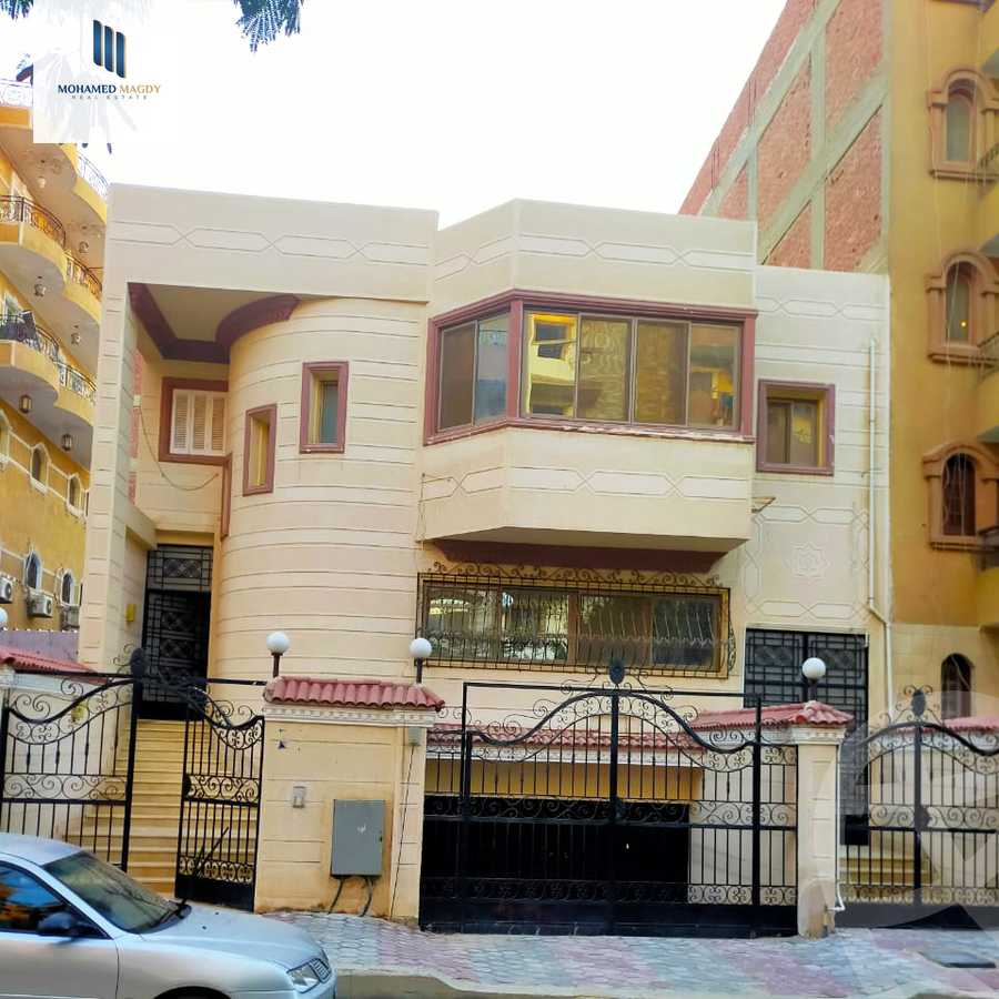https://aqarmap.com.eg/ar/listing/5686774-for-sale-cairo-6th-of-october-el-ahyaa-neighborhood-3rd-al-hay-al-thalith-st