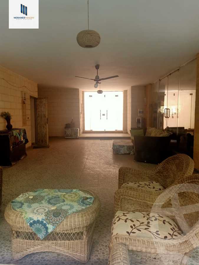 https://aqarmap.com.eg/en/listing/5692549-for-sale-cairo-el-sheikh-zayed-city-compounds-el-yasmeen-compound