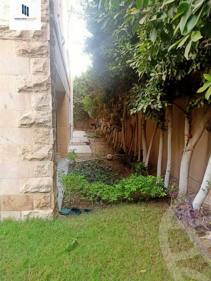 https://aqarmap.com.eg/en/listing/5692549-for-sale-cairo-el-sheikh-zayed-city-compounds-el-yasmeen-compound