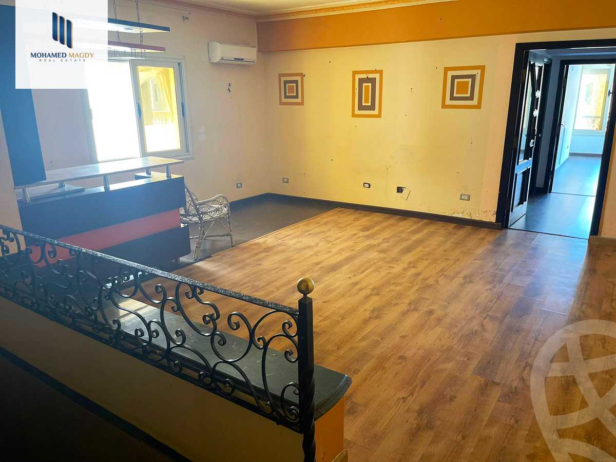 https://aqarmap.com.eg/en/listing/5692576-for-sale-cairo-6th-of-october-featured-neighborhood-fourth-touristic-village-mahmoud-sami-el-baroudi-st