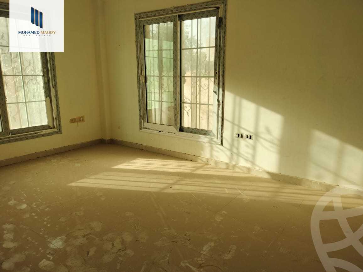https://aqarmap.com.eg/en/listing/5692696-for-sale-cairo-el-sheikh-zayed-city-compounds-el-yasmeen-compound