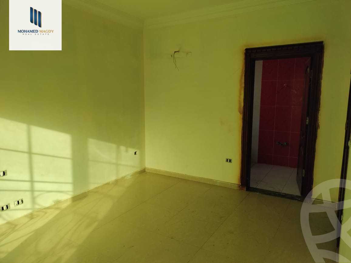 https://aqarmap.com.eg/en/listing/5692696-for-sale-cairo-el-sheikh-zayed-city-compounds-el-yasmeen-compound