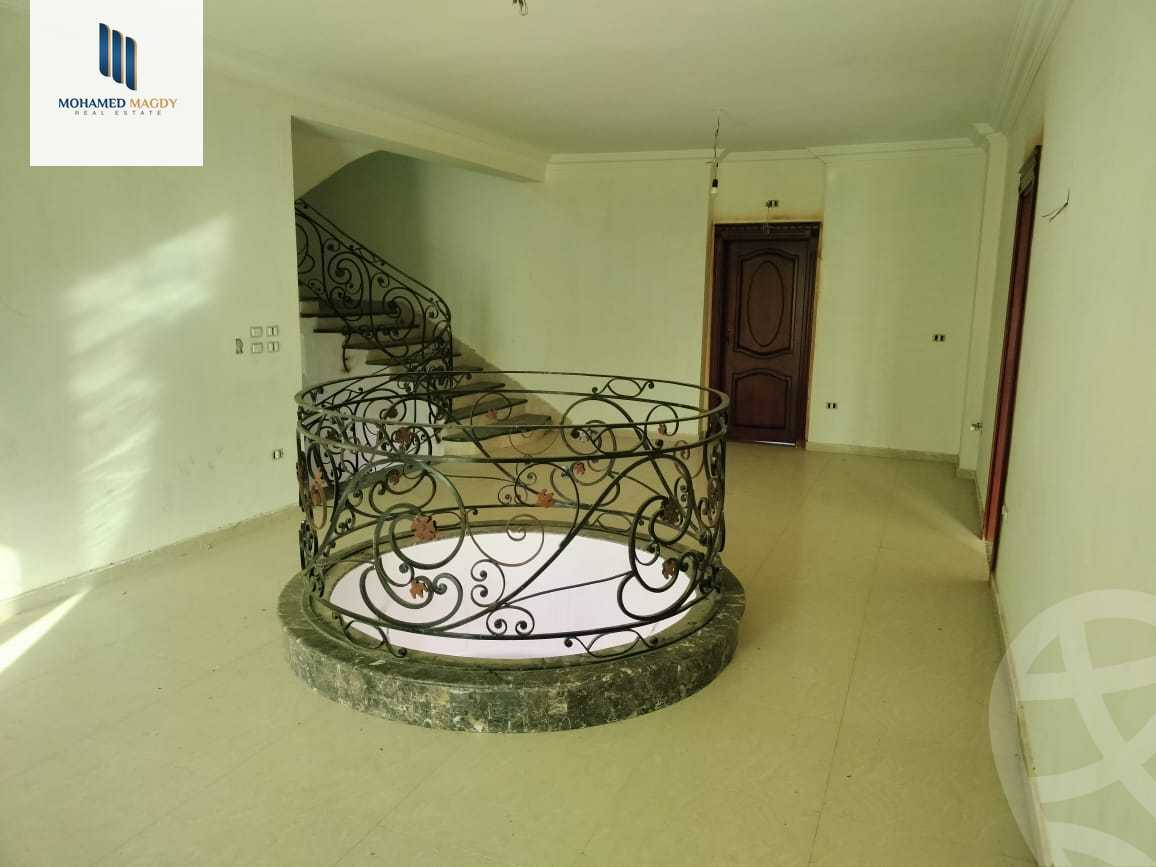 https://aqarmap.com.eg/en/listing/5692696-for-sale-cairo-el-sheikh-zayed-city-compounds-el-yasmeen-compound