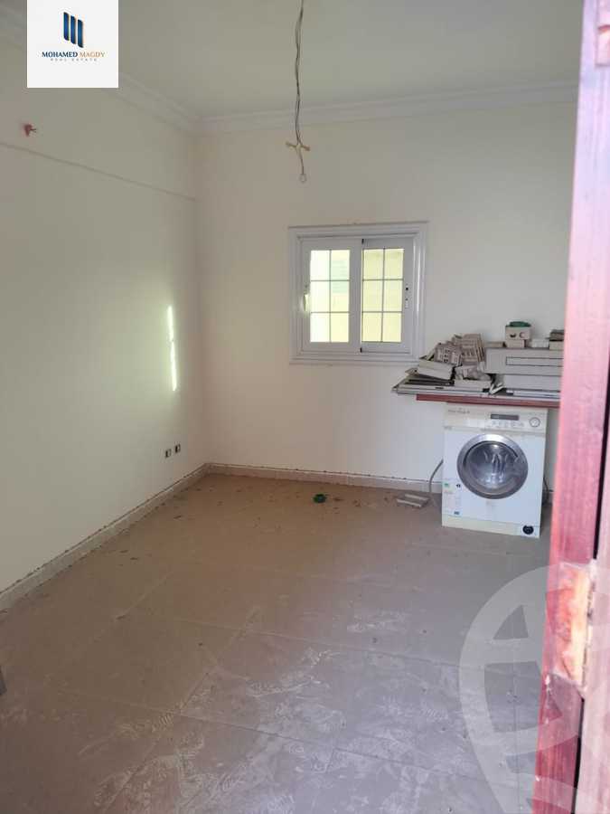 https://aqarmap.com.eg/en/listing/5692696-for-sale-cairo-el-sheikh-zayed-city-compounds-el-yasmeen-compound