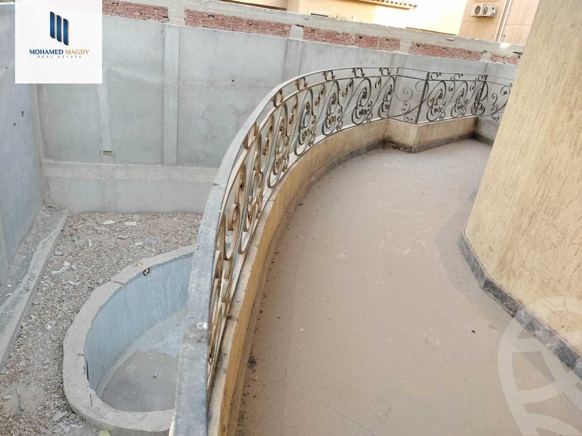 https://aqarmap.com.eg/en/listing/5692696-for-sale-cairo-el-sheikh-zayed-city-compounds-el-yasmeen-compound