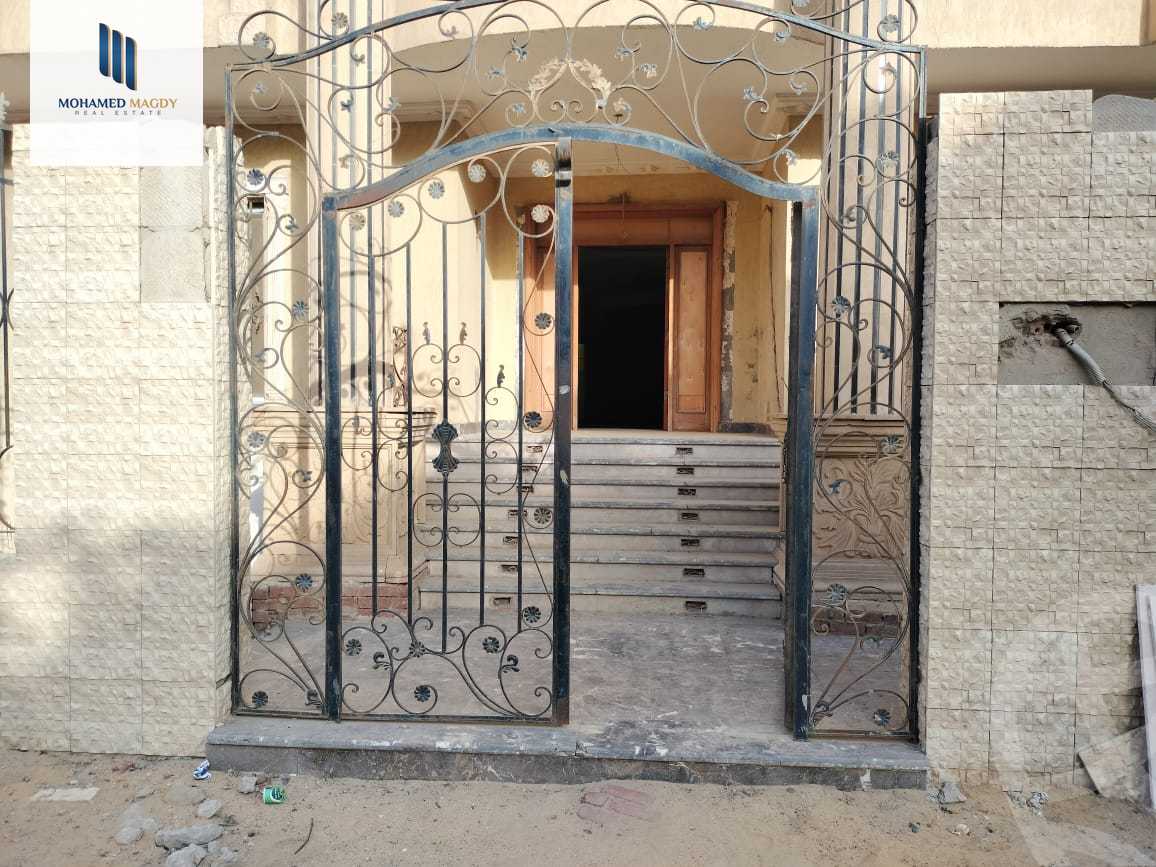 https://aqarmap.com.eg/en/listing/5692696-for-sale-cairo-el-sheikh-zayed-city-compounds-el-yasmeen-compound