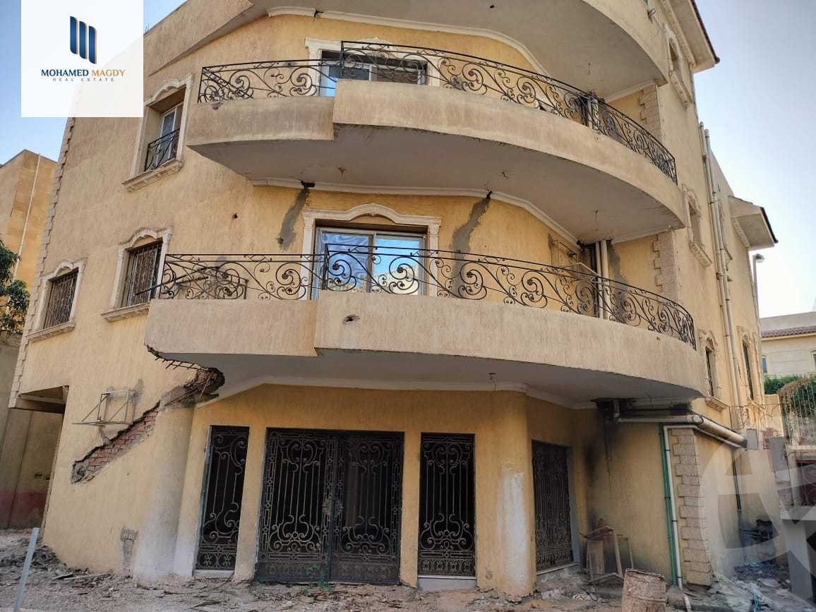 https://aqarmap.com.eg/en/listing/5692696-for-sale-cairo-el-sheikh-zayed-city-compounds-el-yasmeen-compound