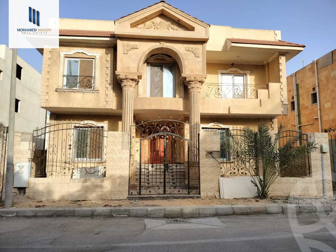 https://aqarmap.com.eg/en/listing/5692696-for-sale-cairo-el-sheikh-zayed-city-compounds-el-yasmeen-compound