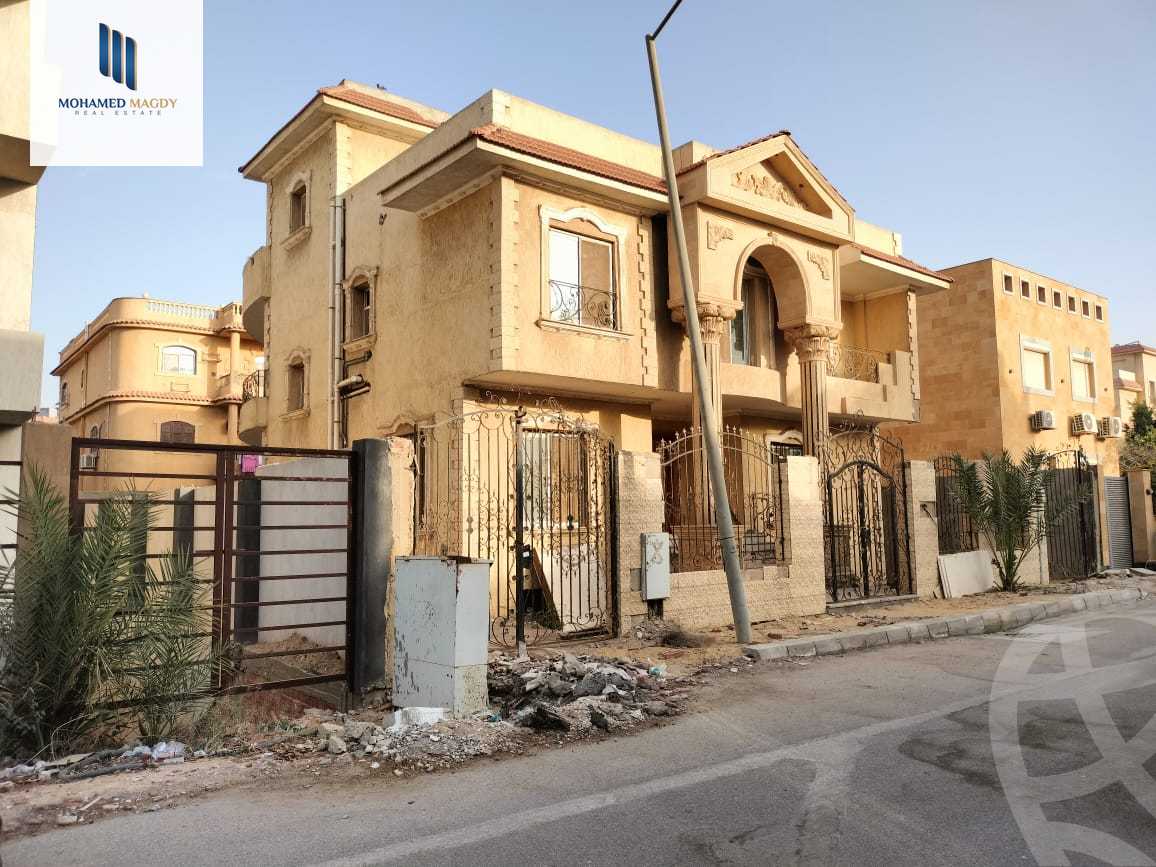 https://aqarmap.com.eg/en/listing/5692696-for-sale-cairo-el-sheikh-zayed-city-compounds-el-yasmeen-compound