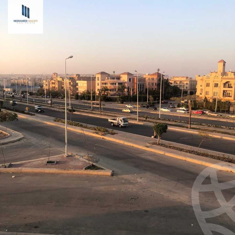 https://aqarmap.com.eg/en/listing/5695191-for-sale-cairo-el-sheikh-zayed-city-el-hay-elsabeaa-lbstn