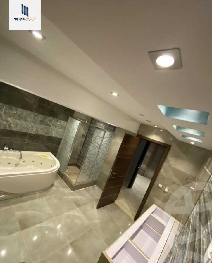 https://aqarmap.com.eg/en/listing/5695329-for-sale-cairo-el-sheikh-zayed-city-el-hay-el-thaleth-ashaer-area-4