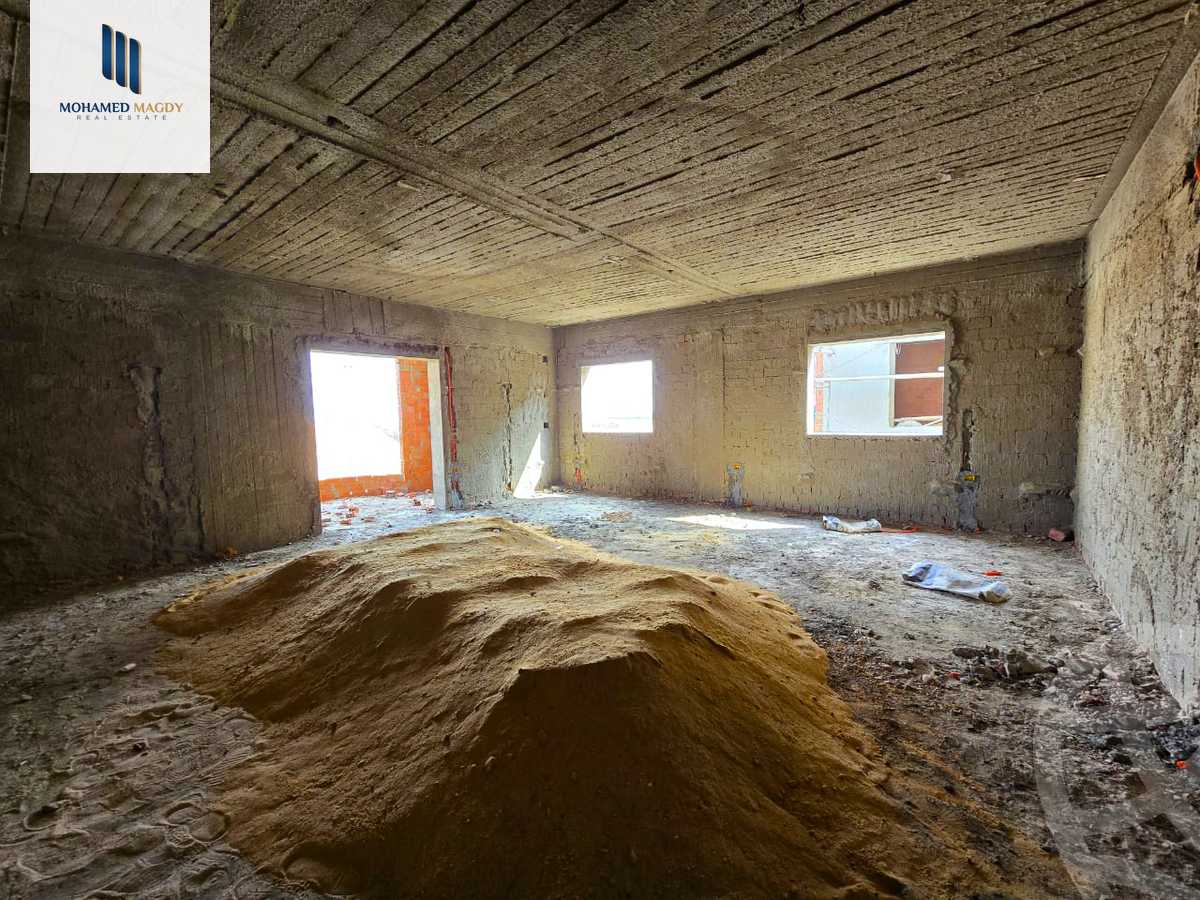 https://aqarmap.com.eg/en/listing/5706301-for-sale-cairo-6th-of-october-featured-neighborhood-fourth-touristic-village-mahmoud-sami-el-baroudi-st