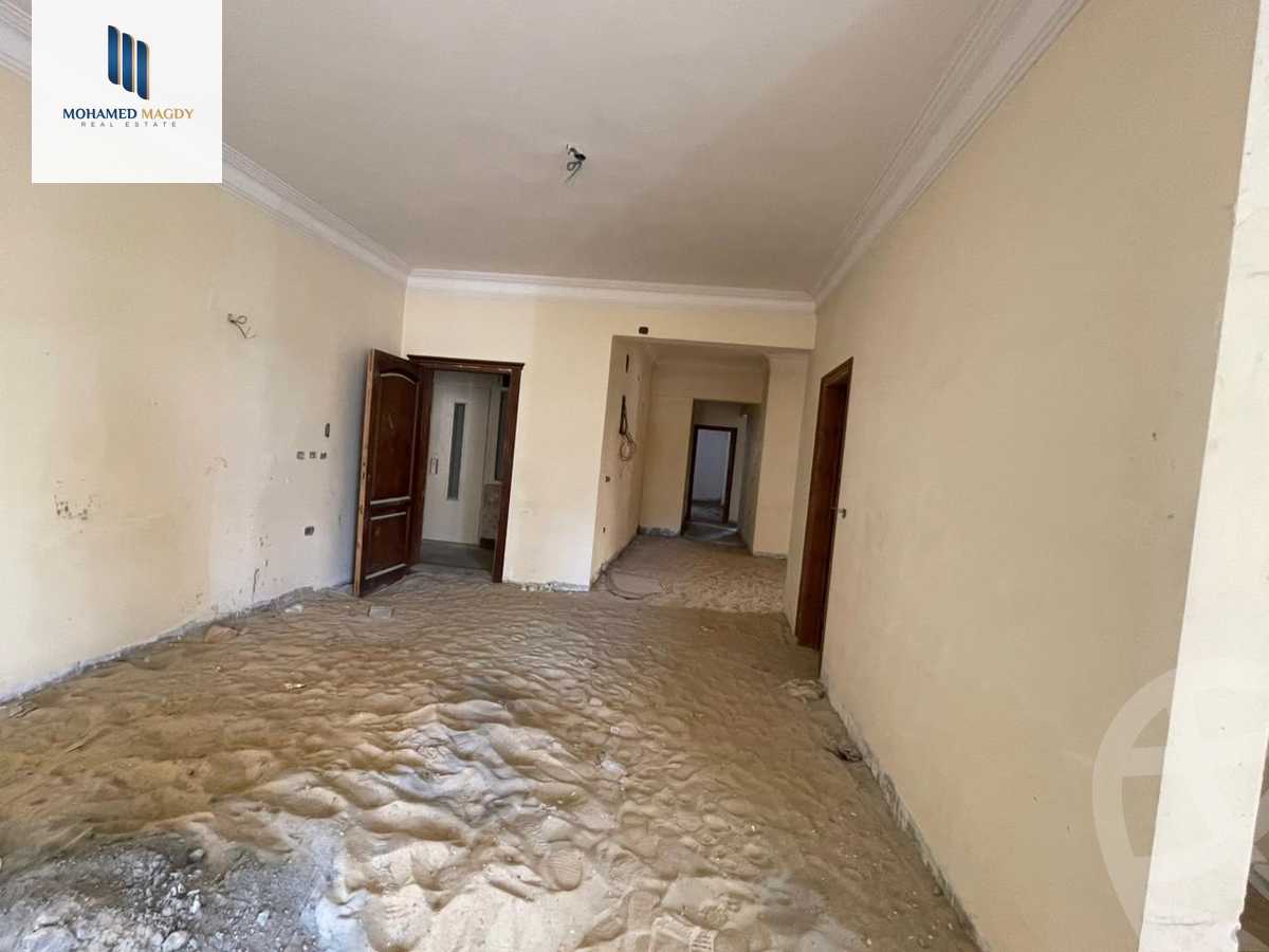 https://aqarmap.com.eg/en/listing/5710698-for-sale-cairo-6th-of-october-featured-neighborhood-sixth-touristic-village-sameh-gado-st