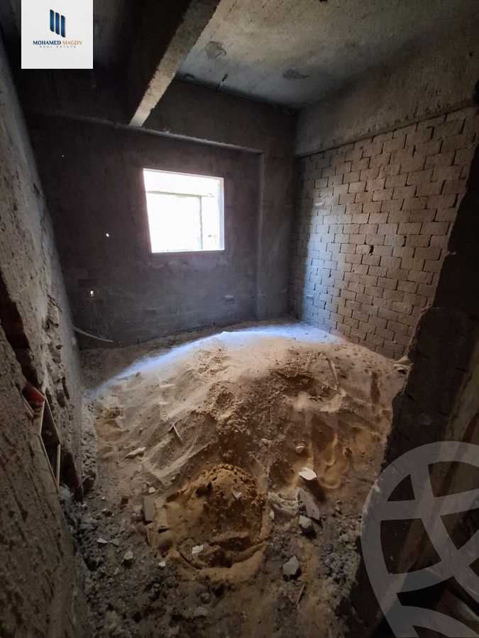 https://aqarmap.com.eg/ar/listing/5711019-for-sale-cairo-6th-of-october-featured-neighborhood-fourth-touristic-village-mahmoud-sami-el-baroudi-st
