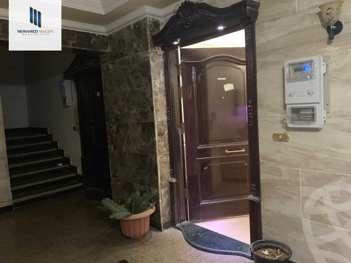 https://aqarmap.com.eg/ar/listing/5711162-for-sale-cairo-6th-of-october-featured-neighborhood-sixth-touristic-village-sameh-gado-st