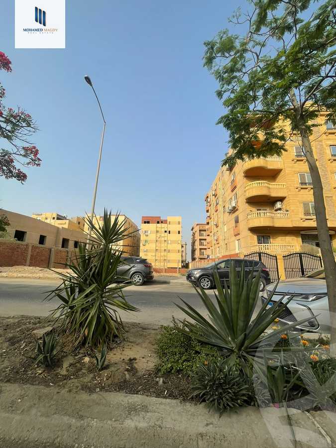 https://aqarmap.com.eg/en/listing/5711198-for-sale-cairo-6th-of-october-featured-neighborhood-fourth-touristic-village-mahmoud-sami-el-baroudi-st