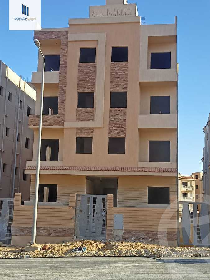 https://aqarmap.com.eg/ar/listing/5741012-for-sale-cairo-6th-of-october-el-tawsaat-el-shamalya-hy-2000-qt