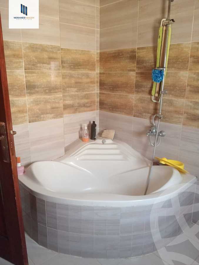 https://aqarmap.com.eg/en/listing/5747051-for-sale-cairo-6th-of-october-el-tawsaat-el-shamalya-hy-2000-qt