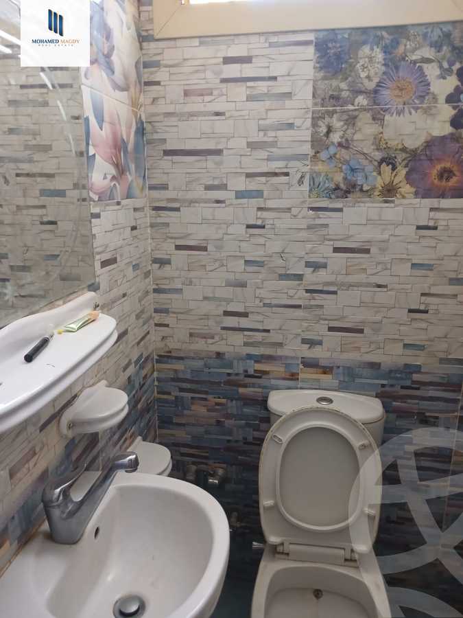 https://aqarmap.com.eg/ar/listing/5751473-for-sale-cairo-el-sheikh-zayed-city-el-hay-elasher-street-100