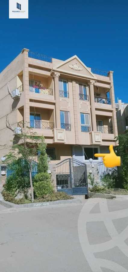https://aqarmap.com.eg/en/listing/5751881-for-sale-cairo-el-sheikh-zayed-city-el-hay-elasher-street-100
