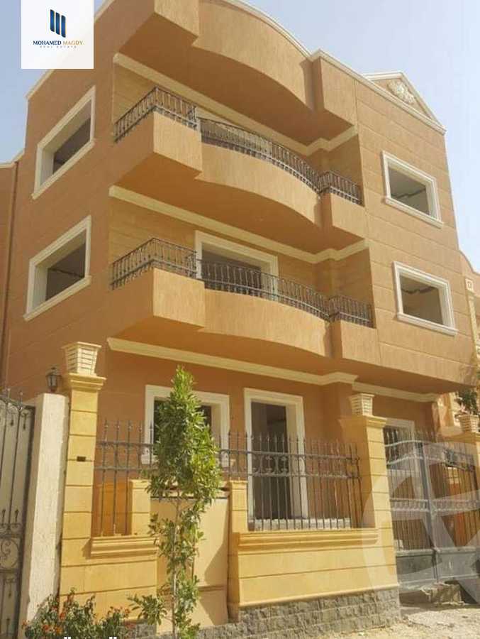 https://aqarmap.com.eg/en/listing/5753585-for-sale-cairo-6th-of-october-featured-neighborhood-first-touristic-village-el-shaheed-mohammed-abdul-latif-alshimi-st