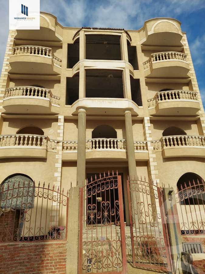 https://aqarmap.com.eg/ar/listing/5756307-for-sale-cairo-6th-of-october-featured-neighborhood-fourth-touristic-village-mahmoud-sami-el-baroudi-st