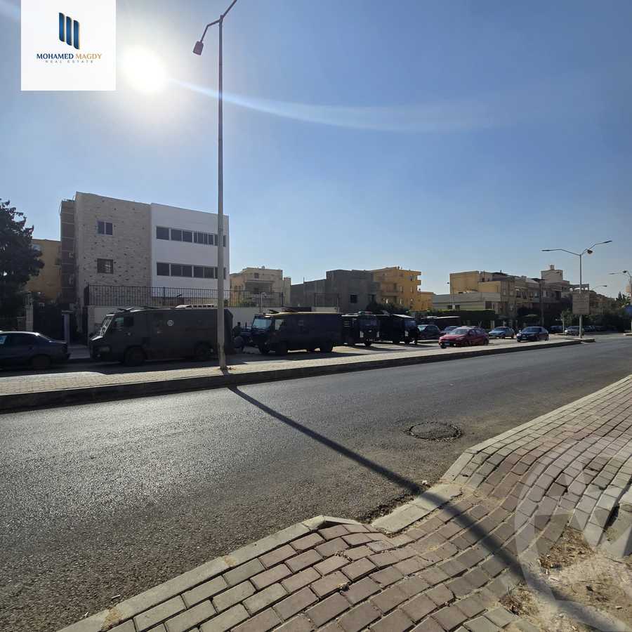 https://aqarmap.com.eg/en/listing/5762943-for-sale-cairo-6th-of-october-featured-neighborhood-first-touristic-village-el-shaheed-mohammed-abdul-latif-alshimi-st