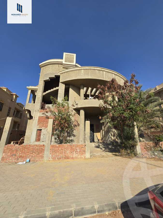 https://aqarmap.com.eg/en/listing/5762943-for-sale-cairo-6th-of-october-featured-neighborhood-first-touristic-village-el-shaheed-mohammed-abdul-latif-alshimi-st