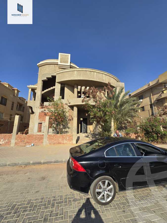 https://aqarmap.com.eg/en/listing/5762943-for-sale-cairo-6th-of-october-featured-neighborhood-first-touristic-village-el-shaheed-mohammed-abdul-latif-alshimi-st