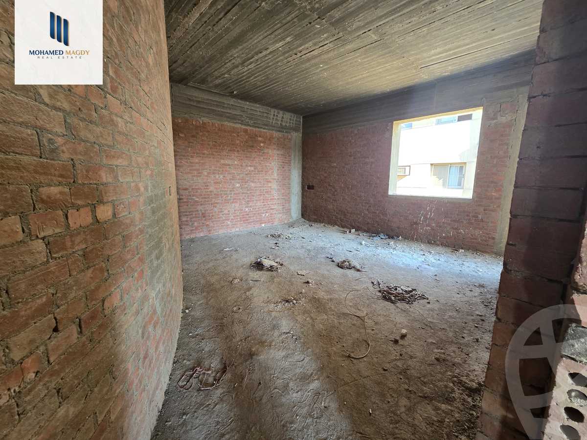 https://aqarmap.com.eg/en/listing/5762943-for-sale-cairo-6th-of-october-featured-neighborhood-first-touristic-village-el-shaheed-mohammed-abdul-latif-alshimi-st