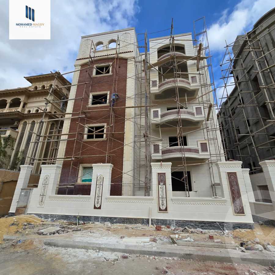 https://aqarmap.com.eg/en/listing/5792112-for-sale-cairo-6th-of-october-featured-neighborhood-fourth-touristic-village-mahmoud-sami-el-baroudi-st