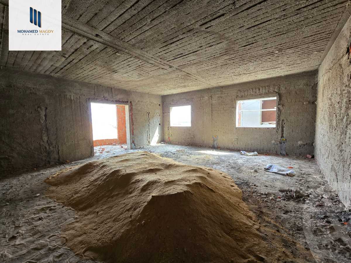 https://aqarmap.com.eg/en/listing/5792112-for-sale-cairo-6th-of-october-featured-neighborhood-fourth-touristic-village-mahmoud-sami-el-baroudi-st