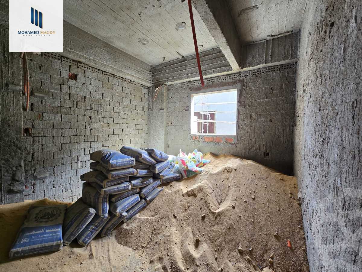 https://aqarmap.com.eg/en/listing/5792112-for-sale-cairo-6th-of-october-featured-neighborhood-fourth-touristic-village-mahmoud-sami-el-baroudi-st