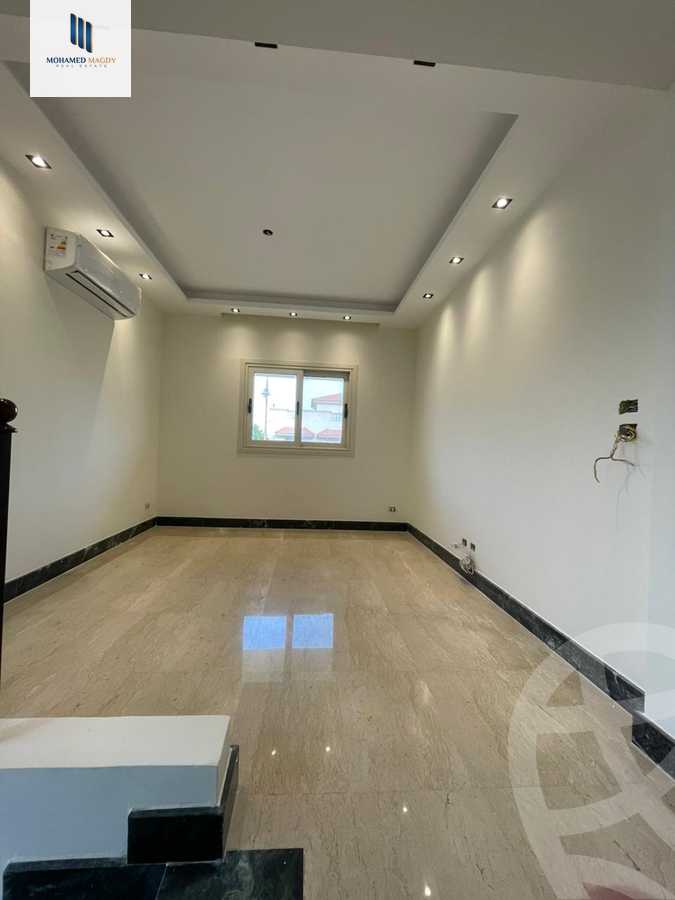 https://aqarmap.com.eg/ar/listing/5809638-for-sale-cairo-el-sheikh-zayed-city-compounds-royal-city
