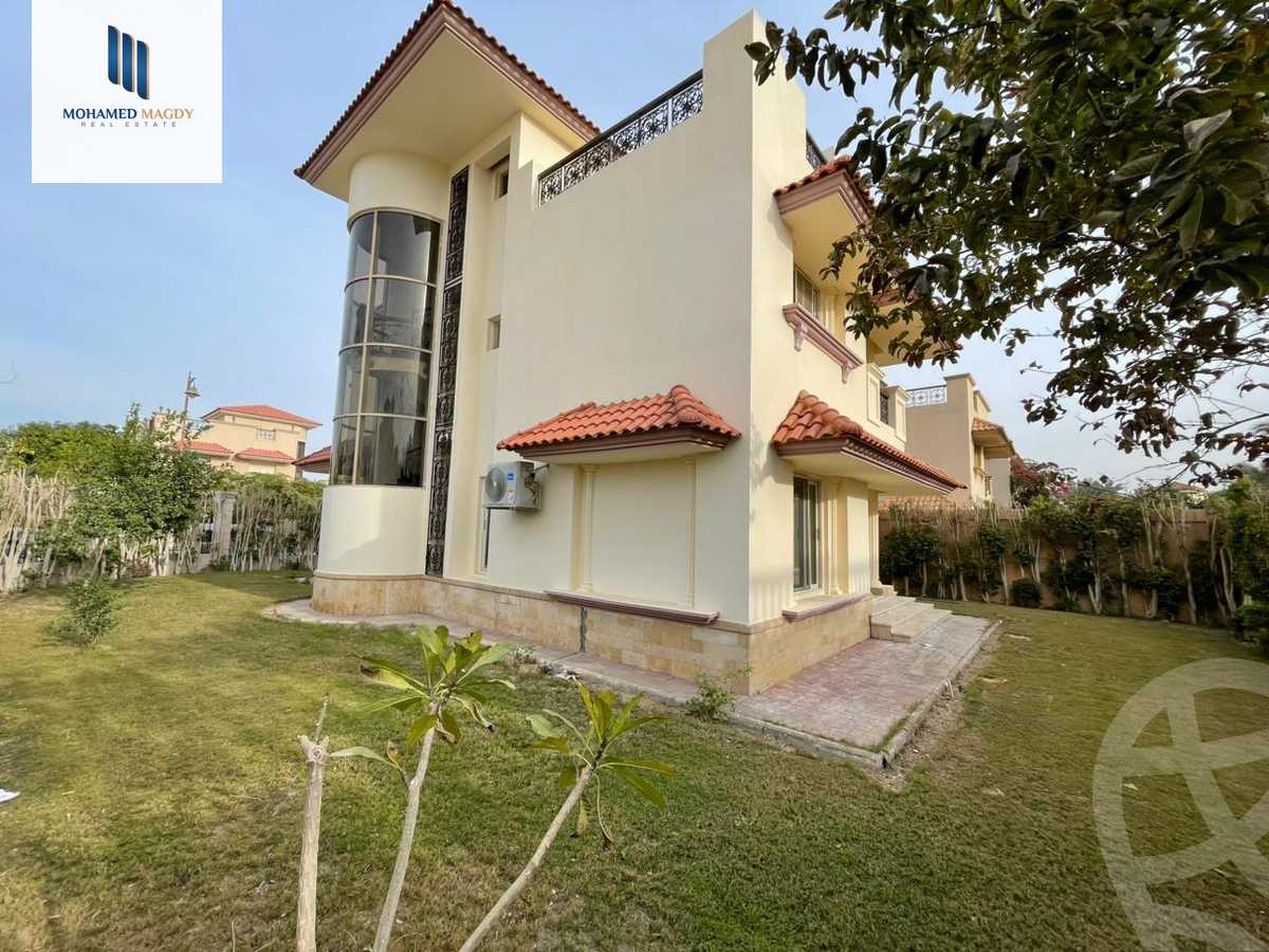 https://aqarmap.com.eg/ar/listing/5809638-for-sale-cairo-el-sheikh-zayed-city-compounds-royal-city