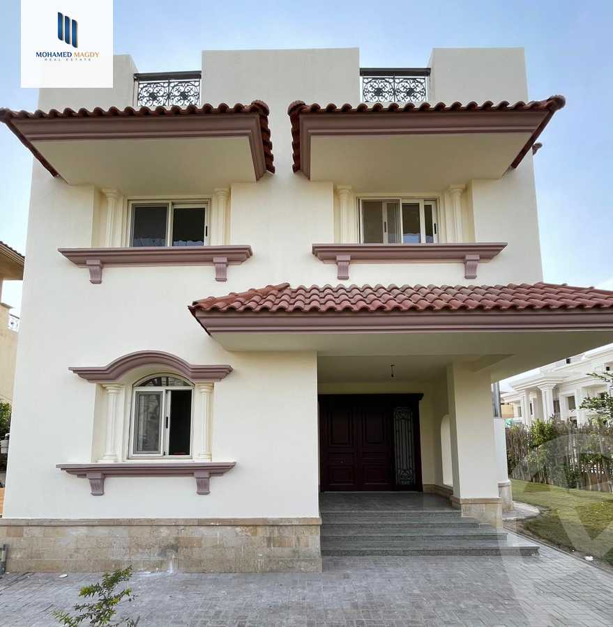 https://aqarmap.com.eg/ar/listing/5809638-for-sale-cairo-el-sheikh-zayed-city-compounds-royal-city