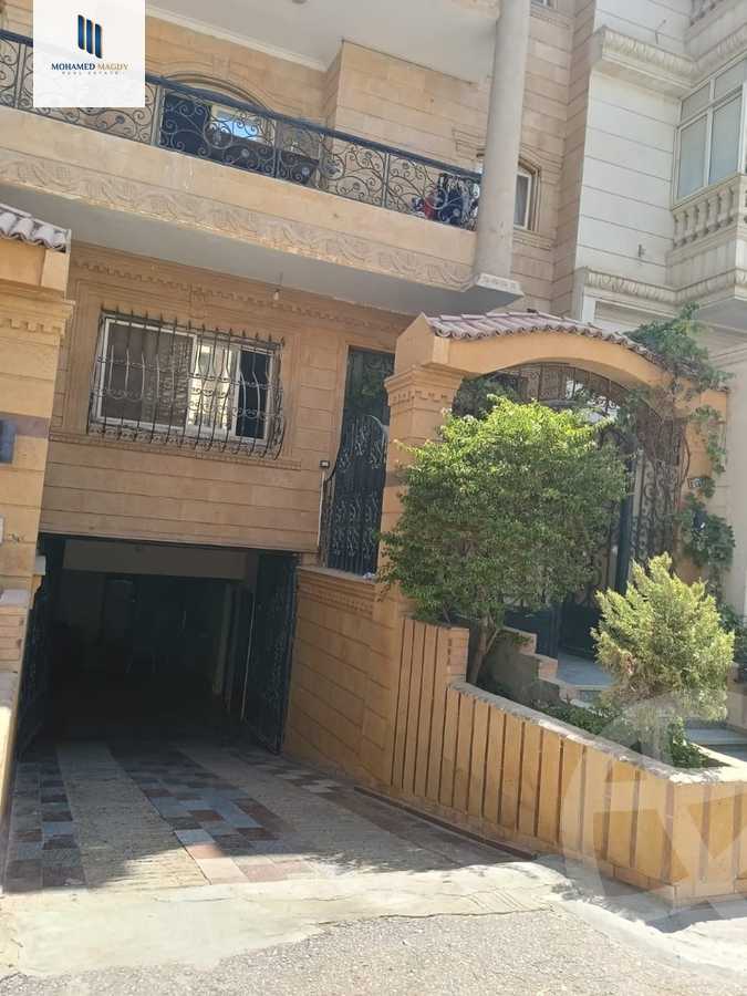 https://aqarmap.com.eg/en/listing/5830630-for-sale-cairo-6th-of-october-el-ahyaa-neighborhood-5th-street-20
