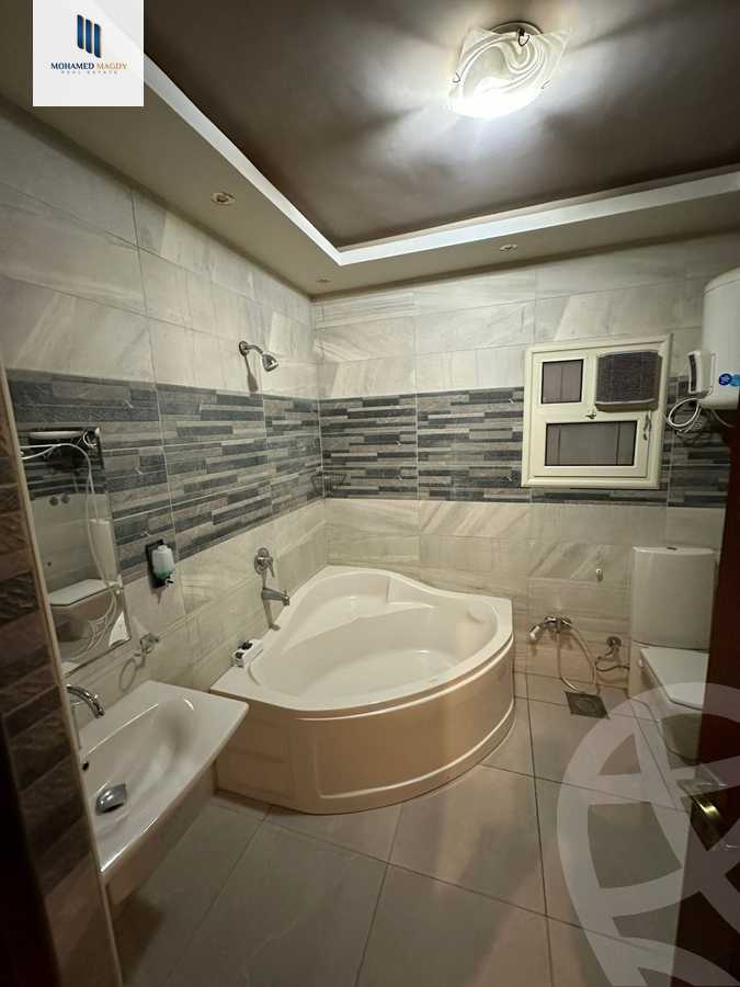 https://aqarmap.com.eg/ar/listing/5830859-for-sale-cairo-6th-of-october-featured-neighborhood-fourth-touristic-village-mahmoud-sami-el-baroudi-st