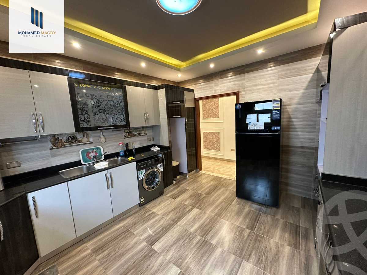 https://aqarmap.com.eg/ar/listing/5830859-for-sale-cairo-6th-of-october-featured-neighborhood-fourth-touristic-village-mahmoud-sami-el-baroudi-st